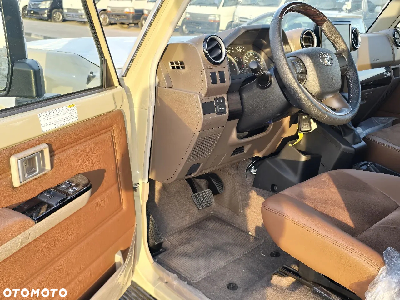 Toyota Land Cruiser - 9