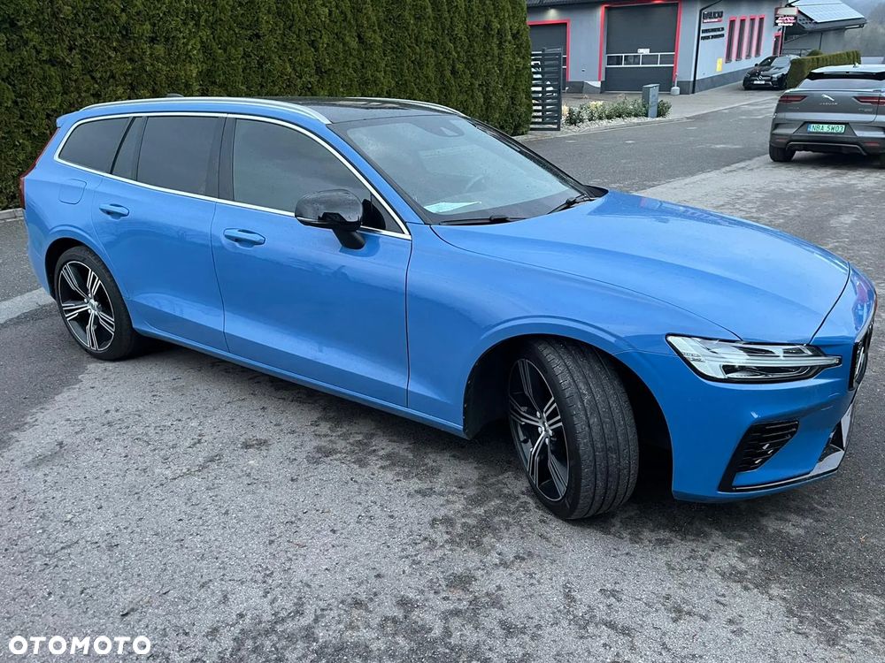 Volvo V60 D4 R-Design - 11