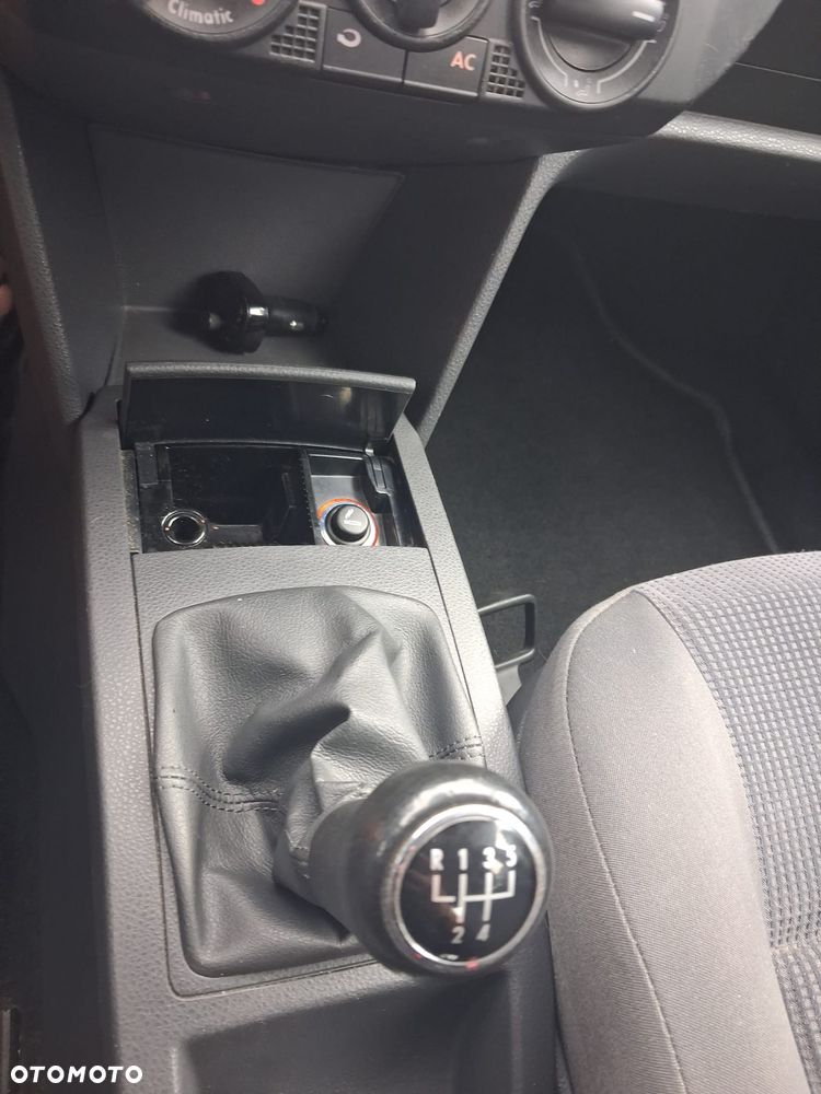 Volkswagen Polo - 11