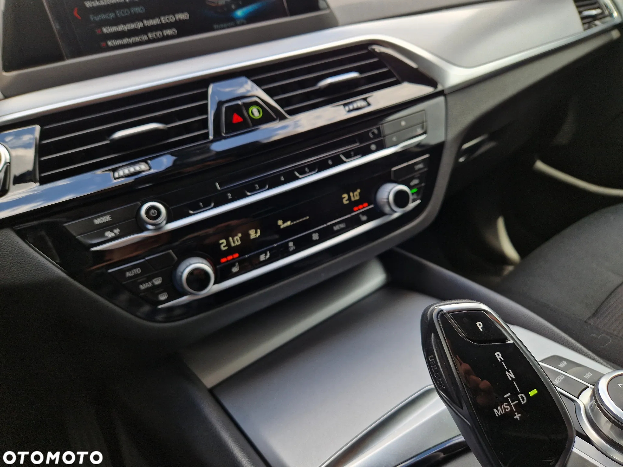 BMW Seria 5 520d xDrive Touring - 37