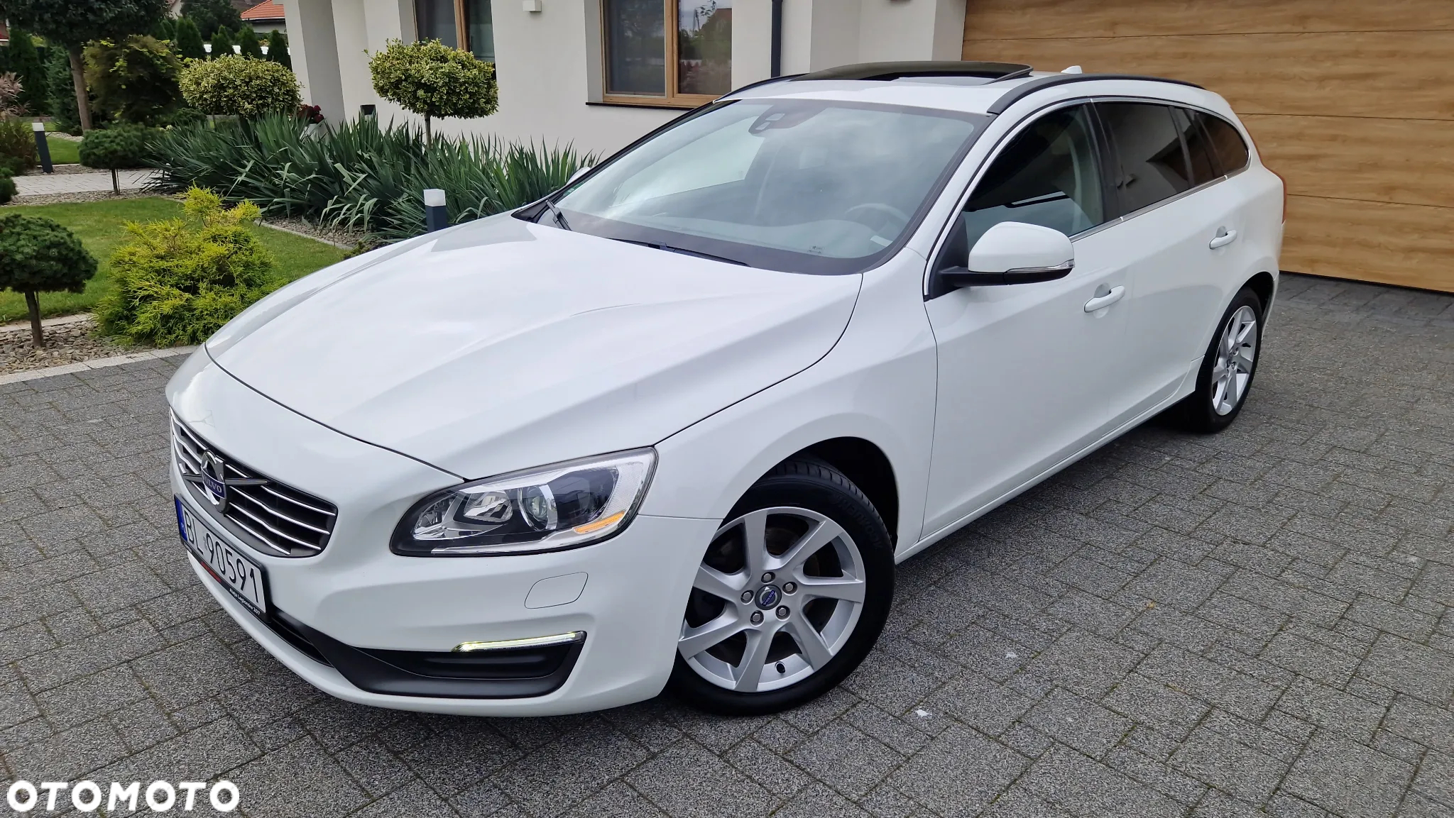 Volvo V60 D3 Momentum - 29