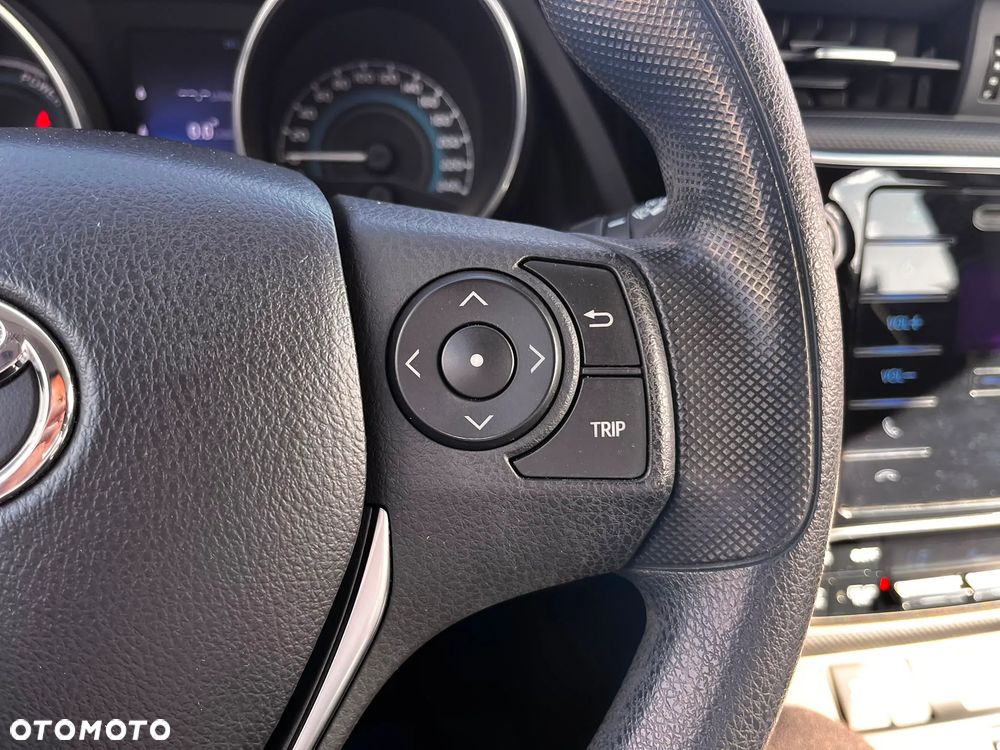 Toyota Auris - 11
