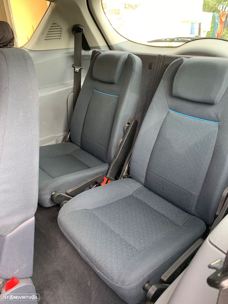 Ford S-Max 1.8 TDCi Trend 7L - 12