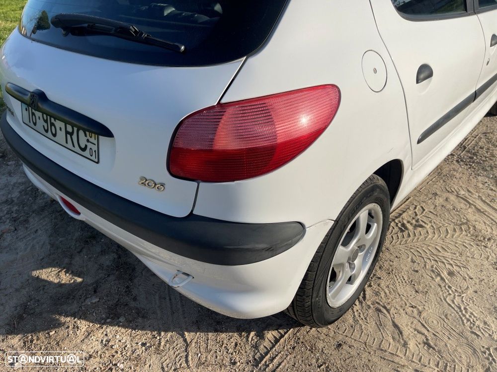 Peugeot 206 1.1 Color Line - 16