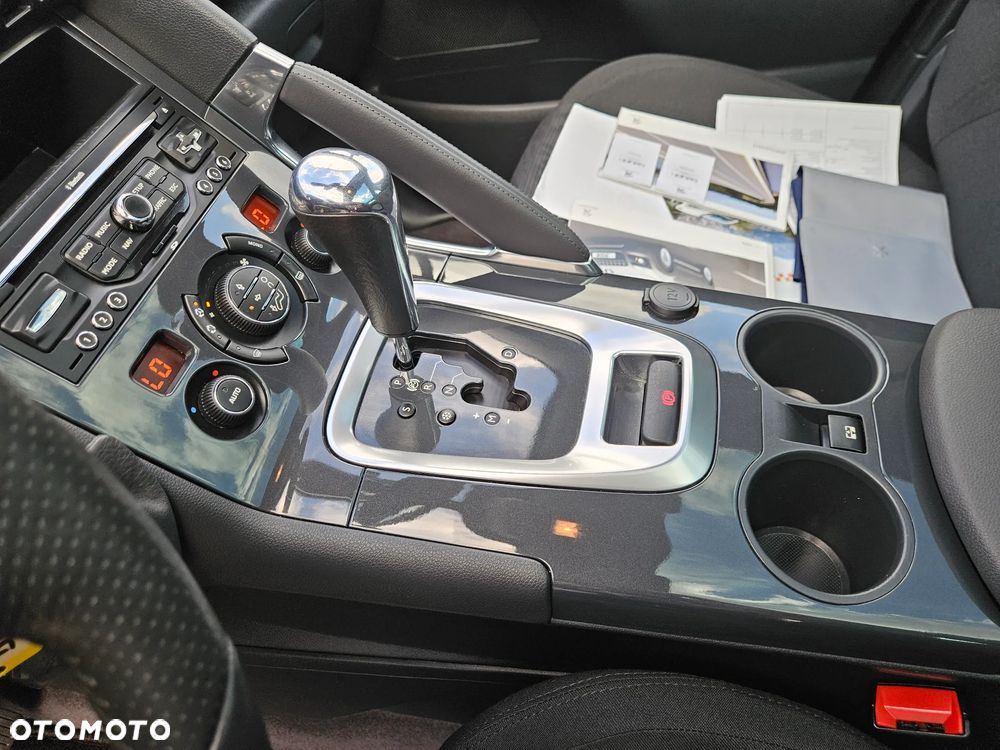 Peugeot 3008 HDi FAP 165 Automatik Premium - 36