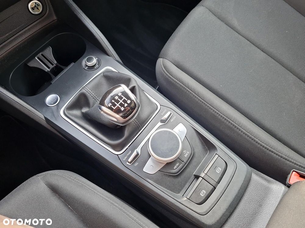 Audi Q2 30 TFSI - 26