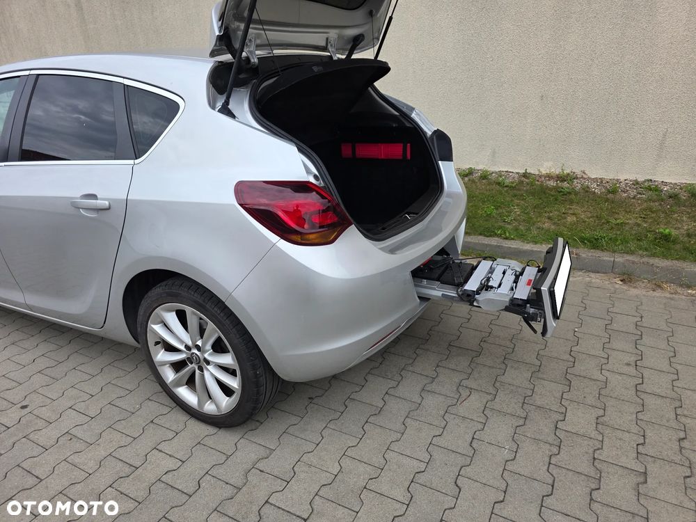 Opel Astra 1.6 Cosmo - 32