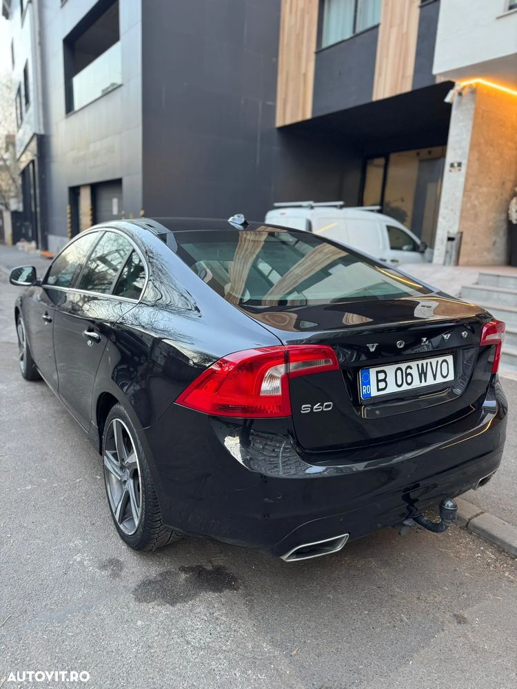 Volvo S60 D4 Geartronic RDesign - 4