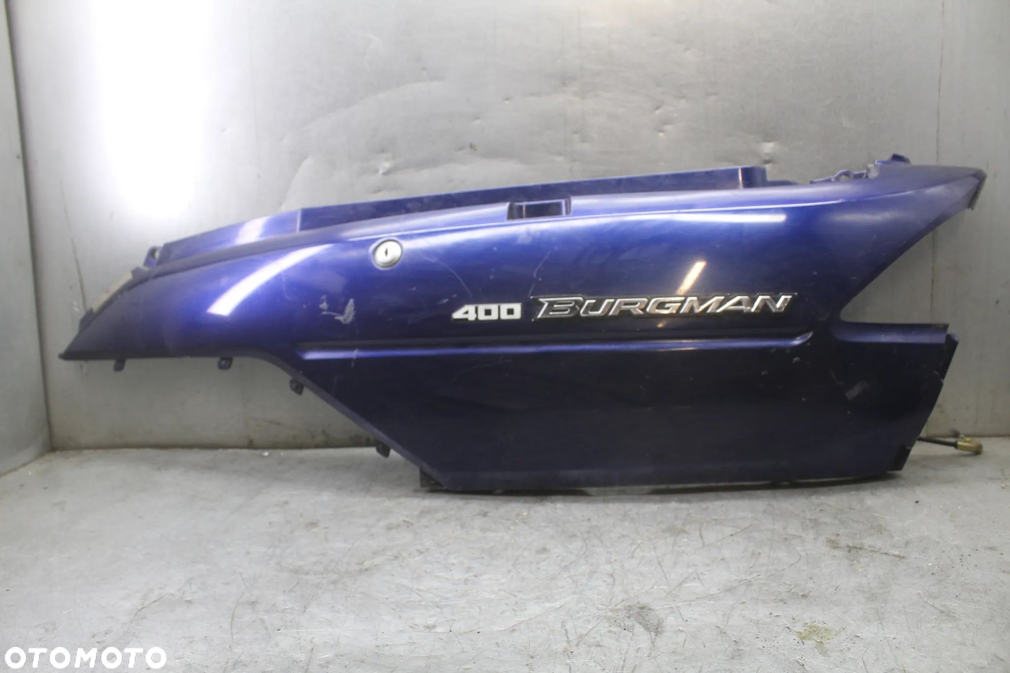 Suzuki Burgman AN 400 K1 K2 bok boczek tył tylny ogon owiewka lewy - 1