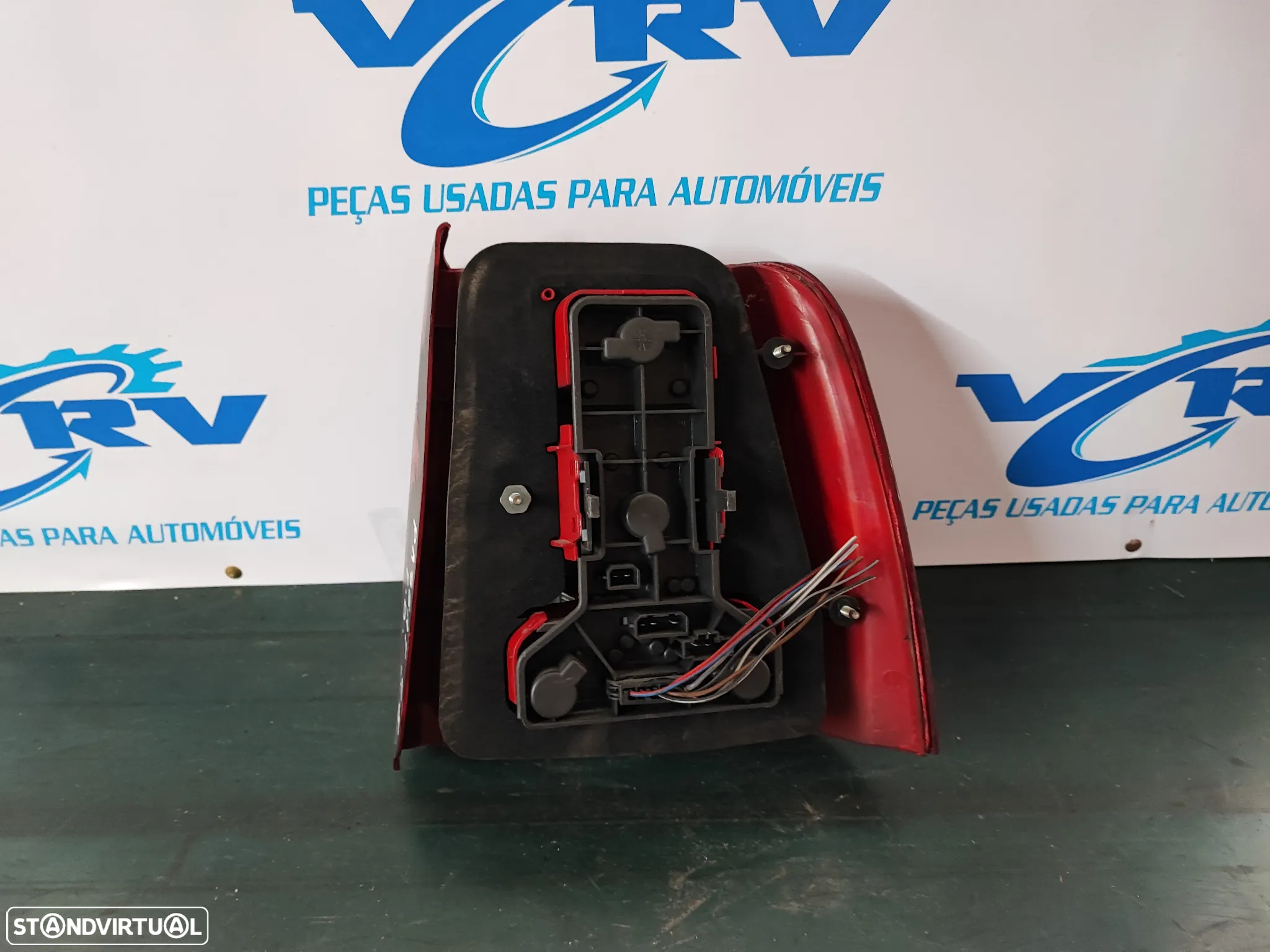 Farolim trás esquerdo Volkswagen Passat 1998 4 portas - 2
