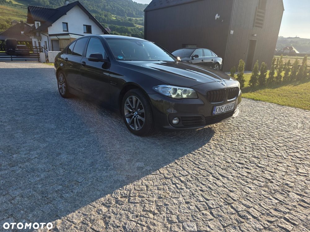 BMW Seria 5 520d xDrive - 2