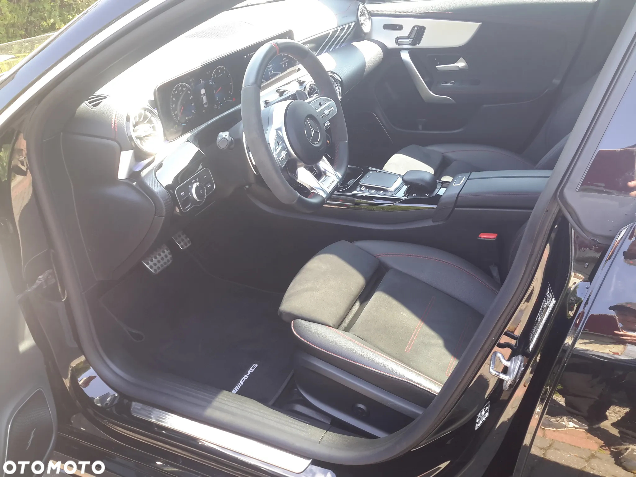 Mercedes-Benz CLA AMG 35 4Matic AMG Speedshift 7G-DCT - 13