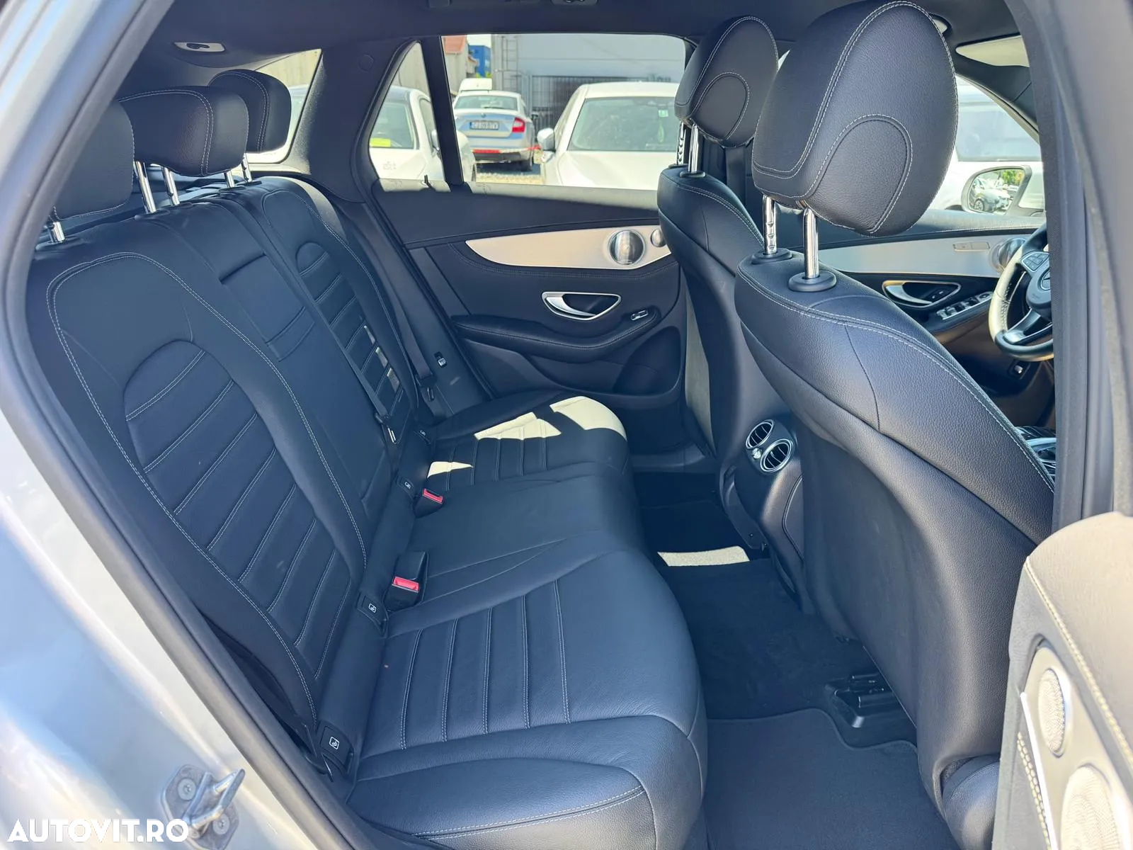 Mercedes-Benz GLC 250 d 4MATIC - 23