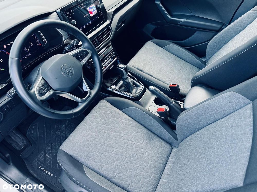 Volkswagen T-Cross - 12