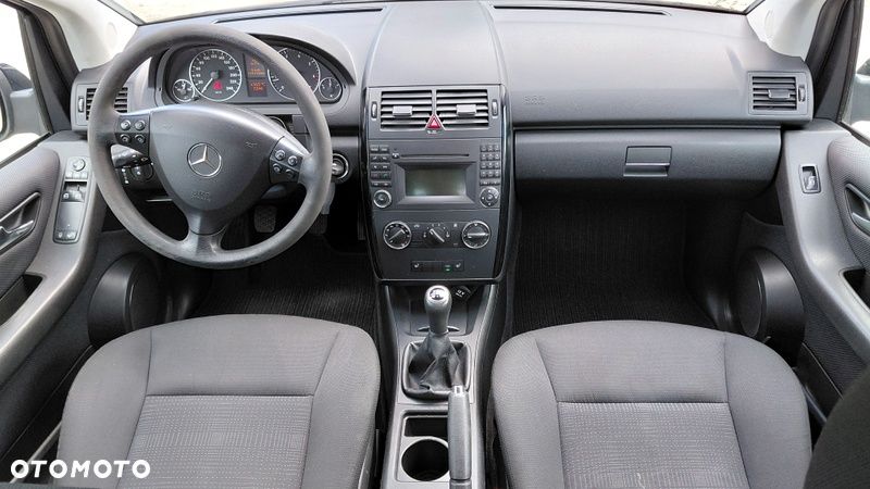 Mercedes-Benz Klasa A 160 BlueEFFICIENCY Elegance - 15