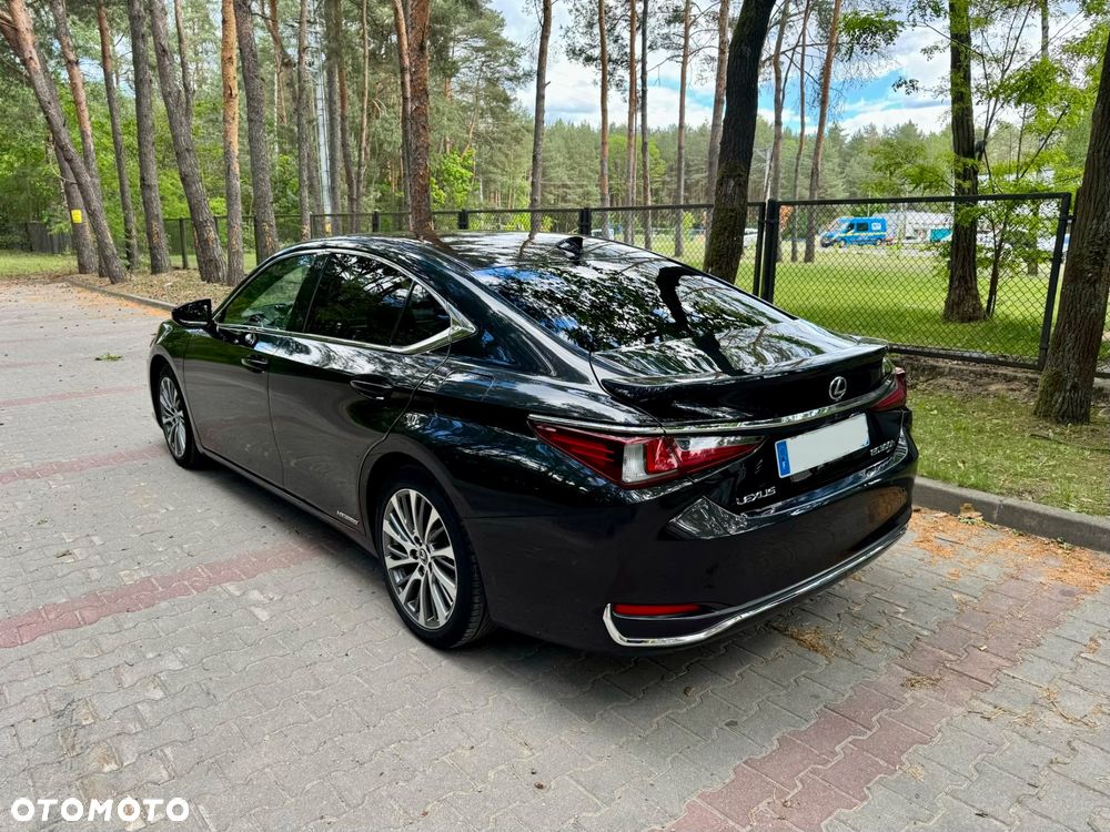Lexus ES 300h Luxury Line - 10