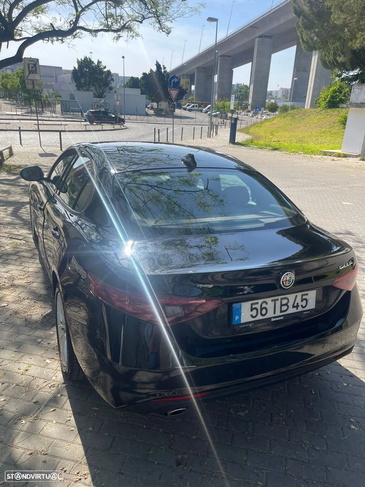 Alfa Romeo Giulia 2.2 D AT8 - 31
