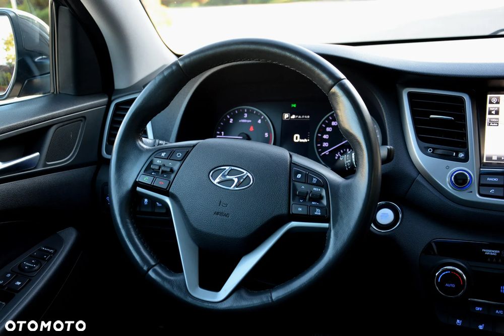 Hyundai Tucson blue 1.7 CRDi 2WD DCT Premium - 32
