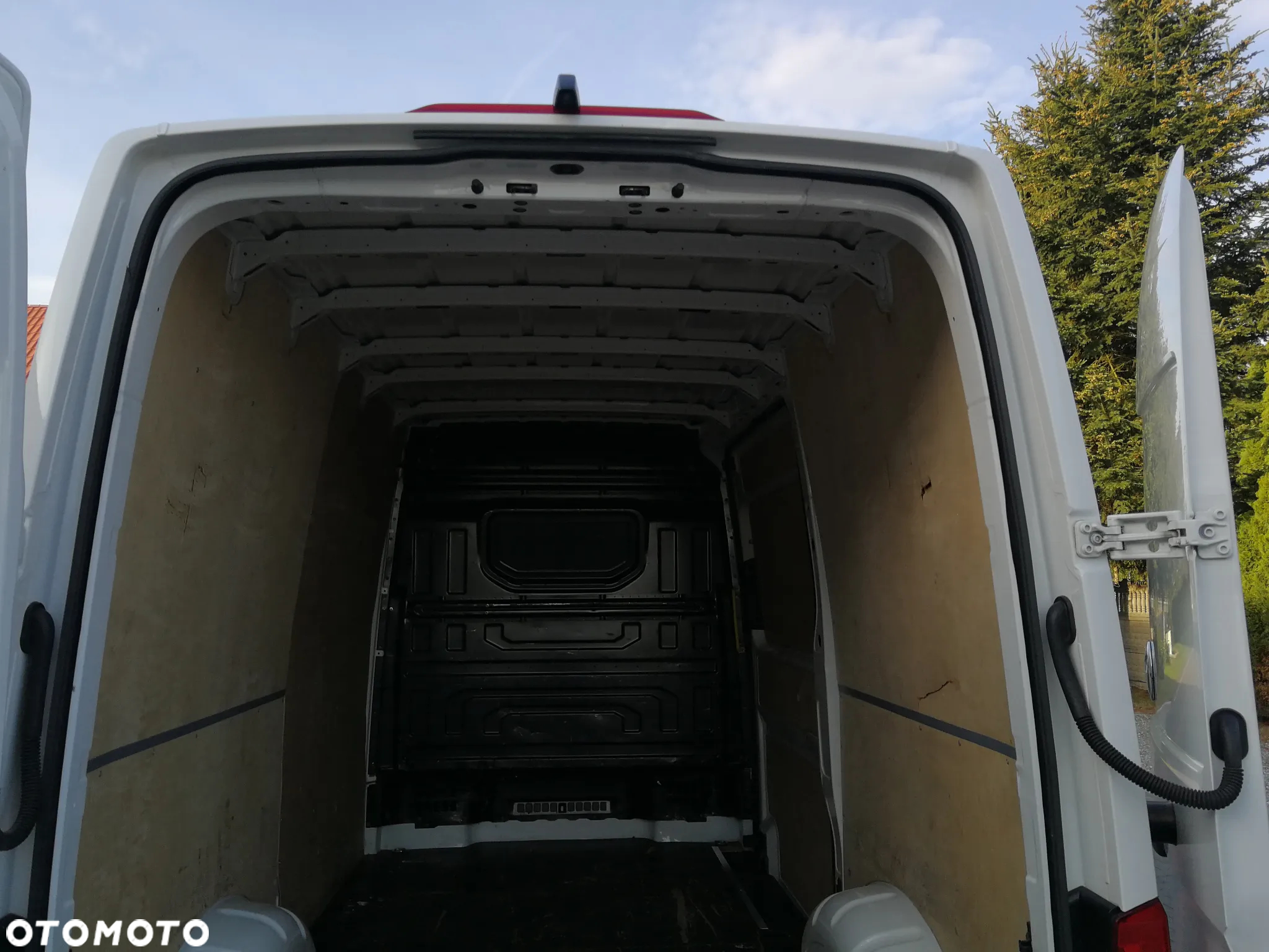 Volkswagen Crafter - 12