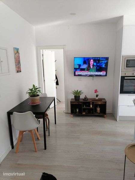 Oportunidade - Apartamento T2 no Centro do Barreiro - Grande imagem: 4/11