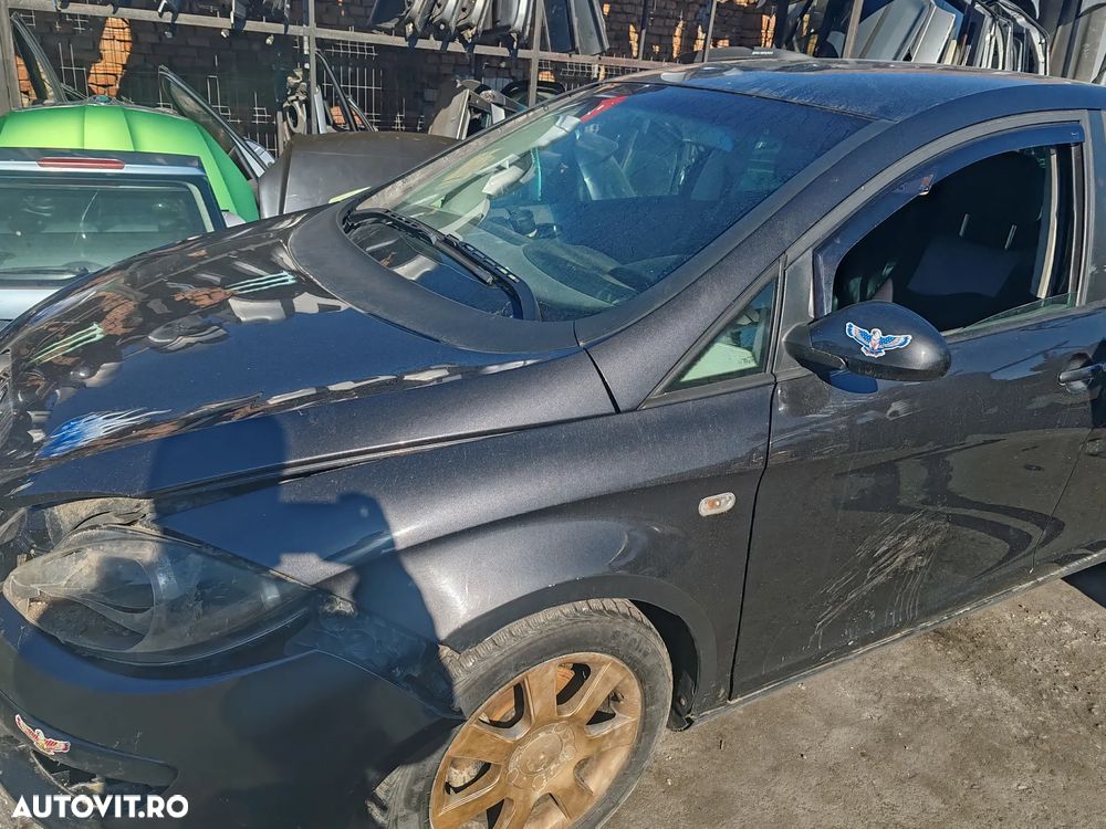 Dezmembram Seat leon din 2005 cu motor de 2.0 tdi BKD - 1