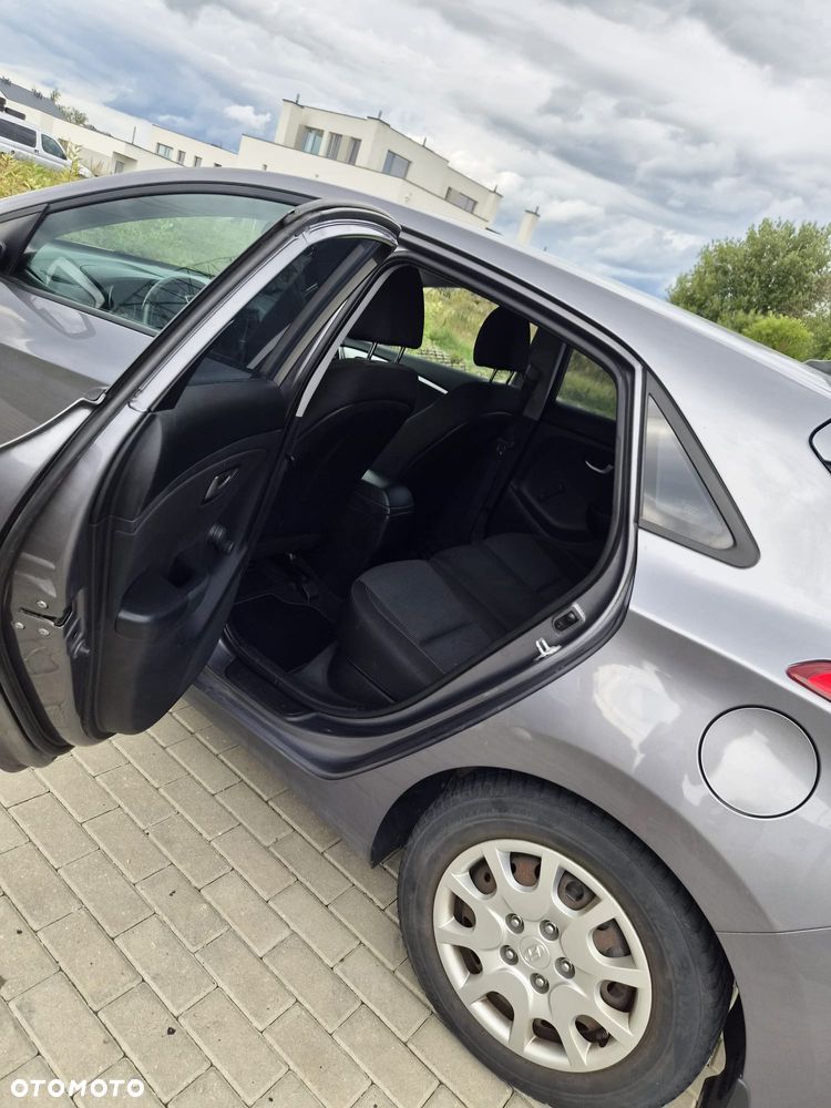 Hyundai i30 1.4 Classic - 10