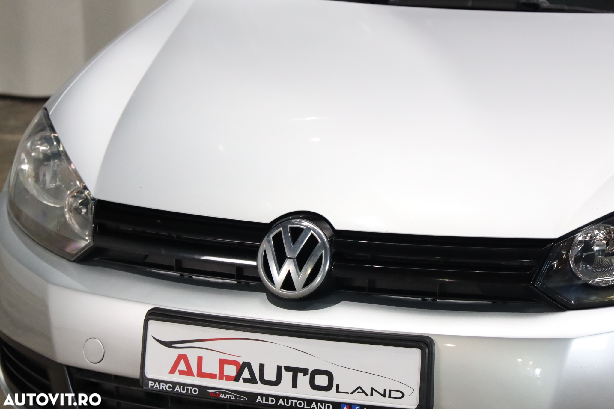 Volkswagen Golf 1.6 TDI BlueMotion Technology DPF Comfortline - 19
