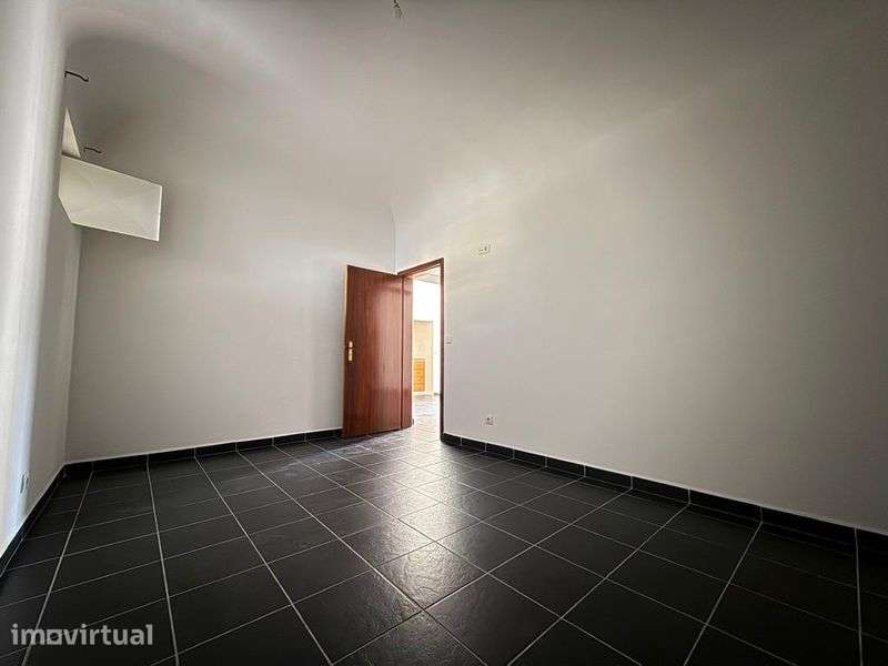Arrendo T2, sem mobilia. - Grande imagem: 5/8