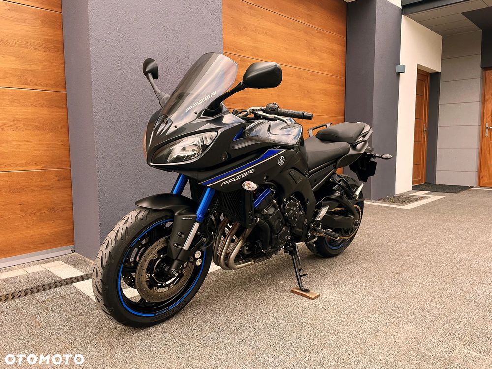 Yamaha FZ8 - 4