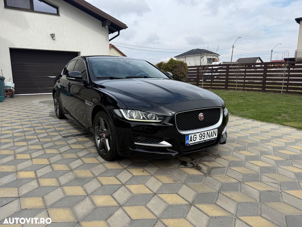 Jaguar XE D180 Aut. R-Dynamic SE - 1