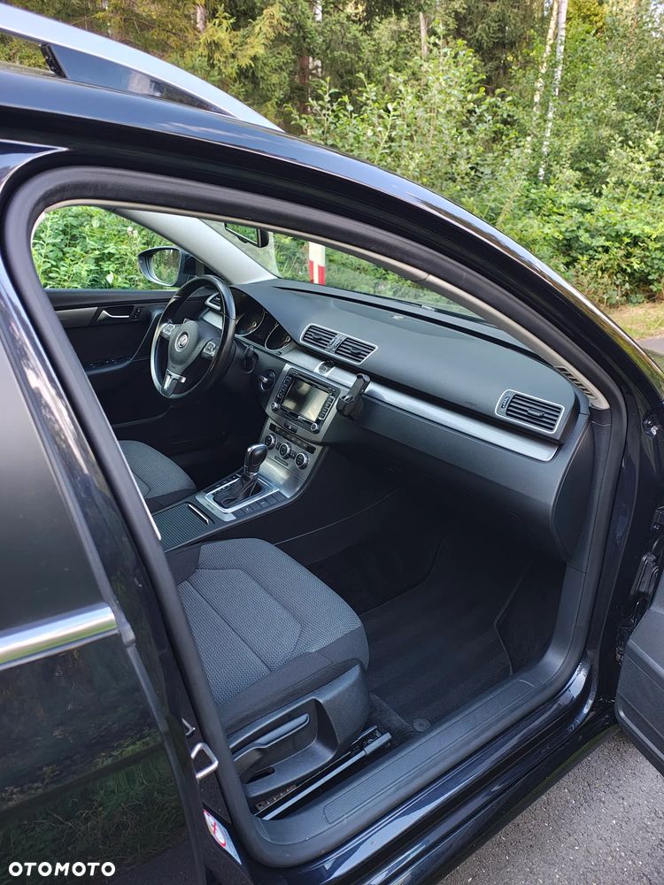 Volkswagen Passat - 21