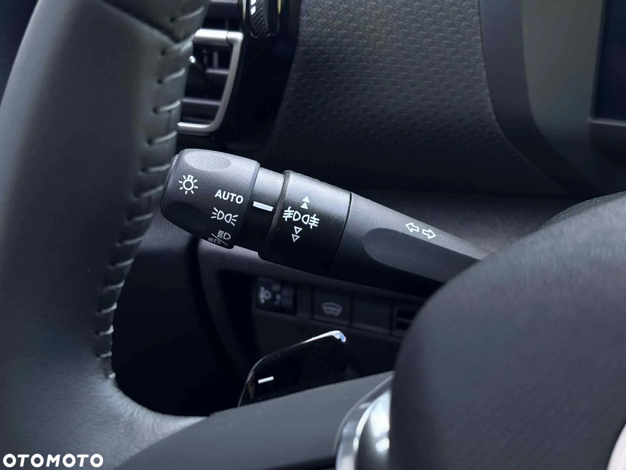 Citroën C4 1.2 PureTech Plus S&S EAT8 - 8