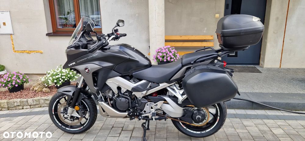 Honda VFR - 8