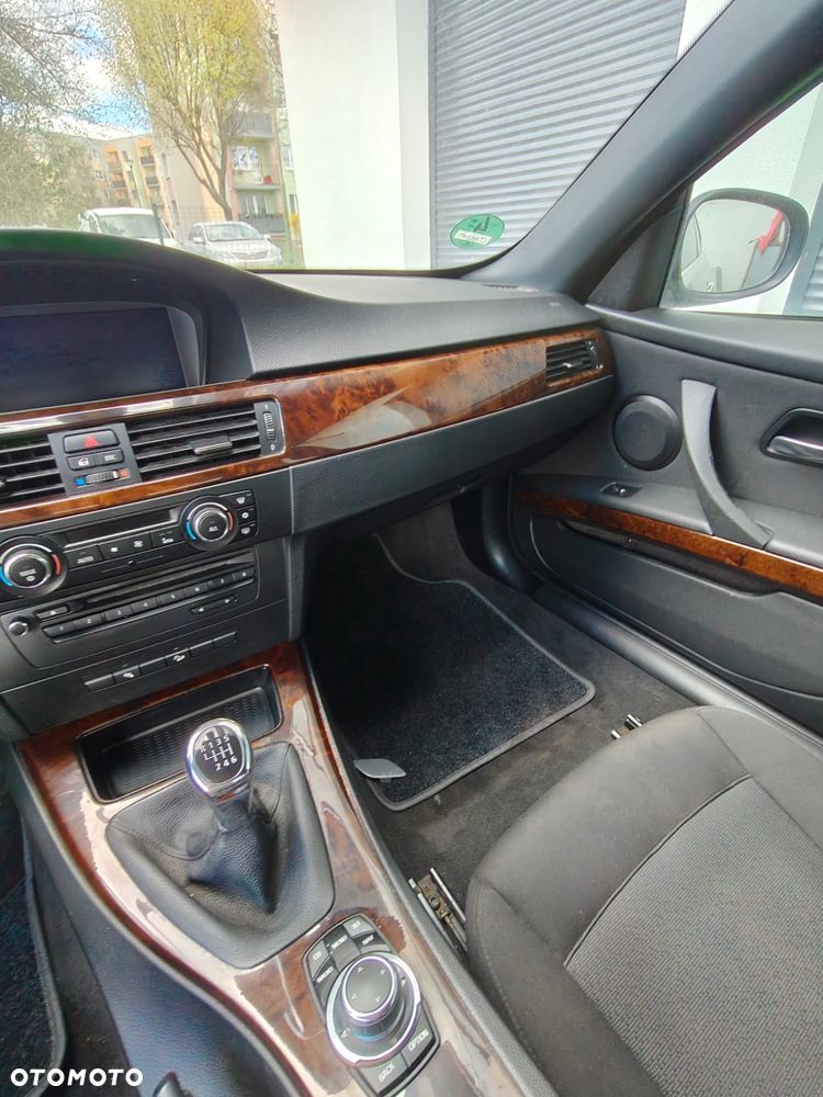 BMW Seria 3 330d xDrive Edition Exclusive - 5