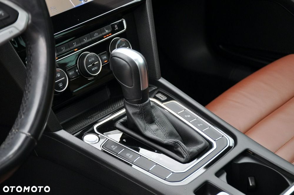 Volkswagen Passat Variant - 37