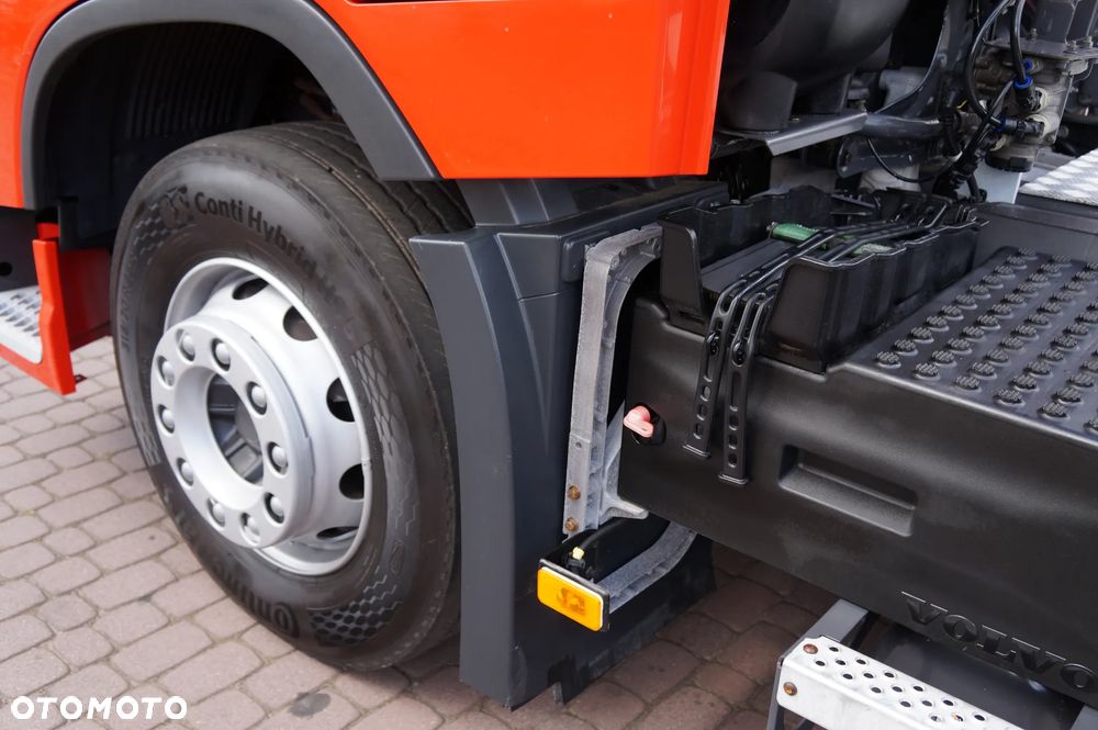 Volvo FH 4 EURO 6 GLOBETROTTER NISKI PRZEBIEG PEŁEN SERWIS - 6