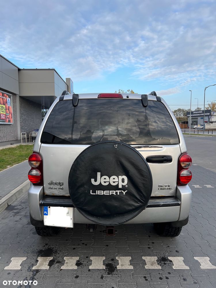 Jeep Liberty - 16