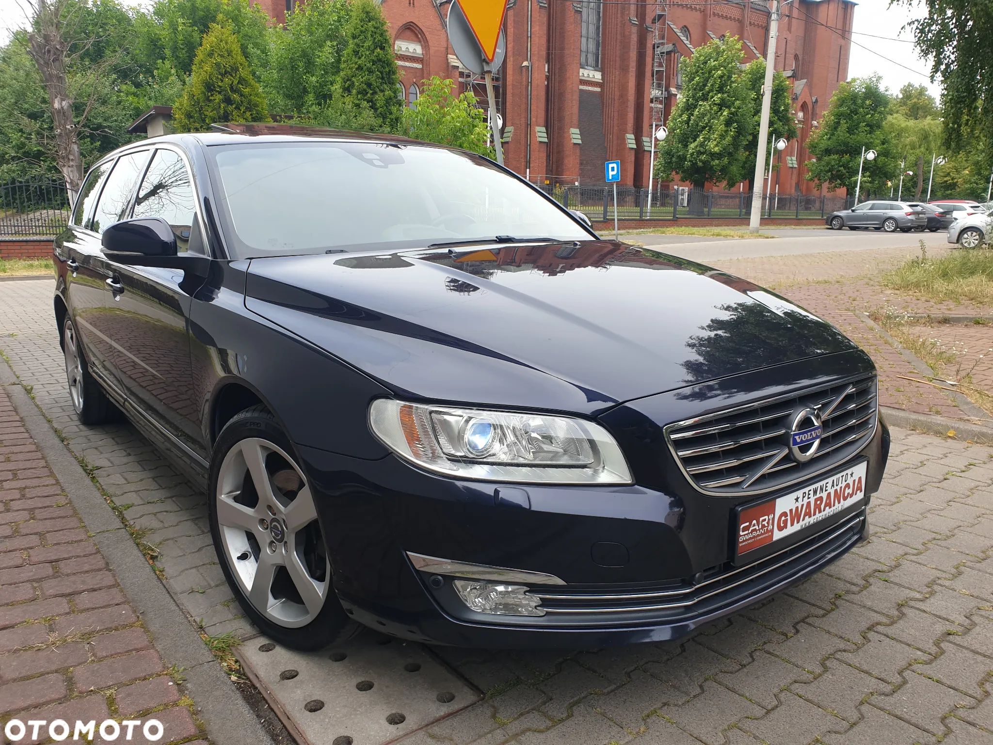 Volvo V70 D4 Summum - 1