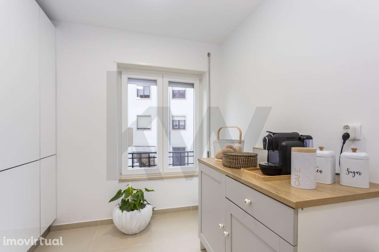 Apartamento T3 Totalmente Remodelado no centro da Cotovia, Sesimbra. - Grande imagem: 3/46