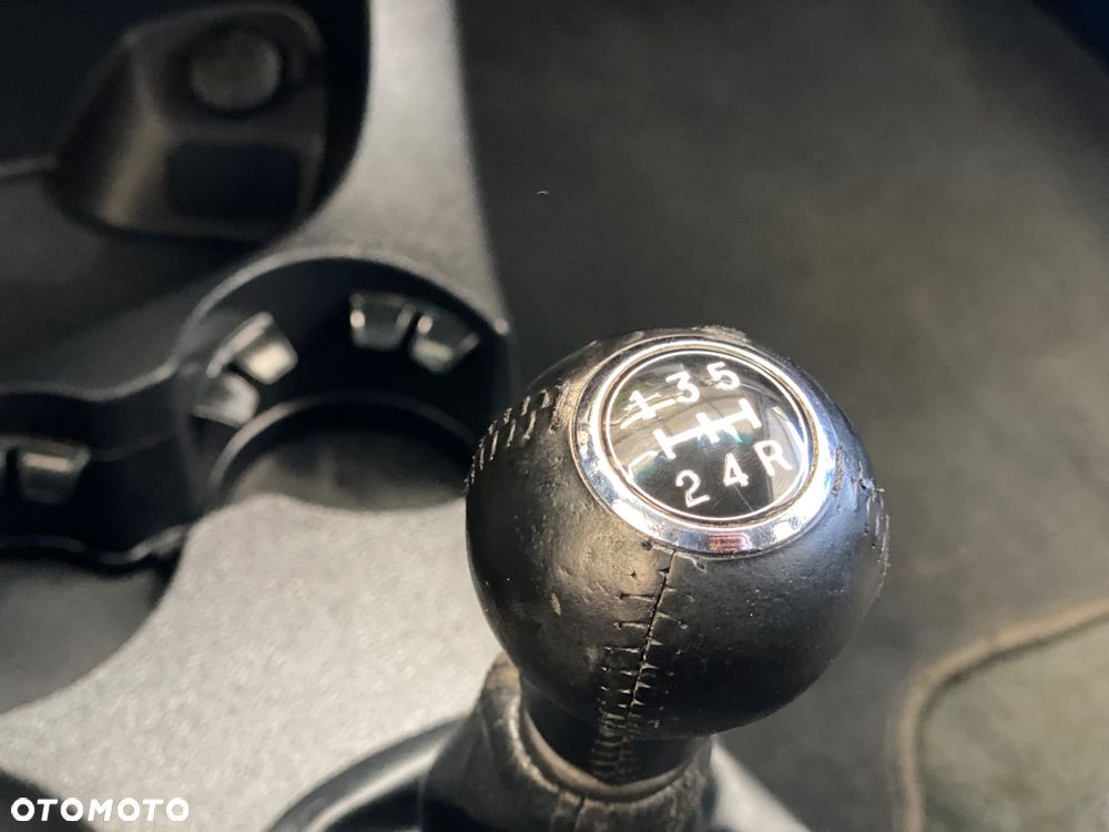 Kia Sportage 2.0 Tour 2WD - 30