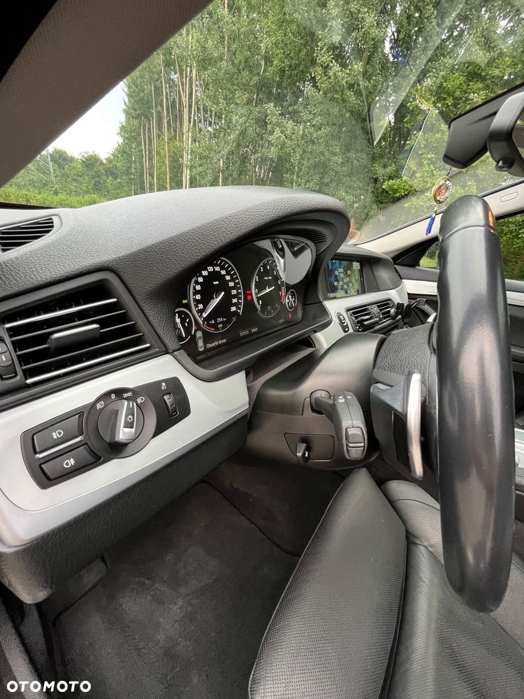 BMW Seria 5 535i xDrive - 20