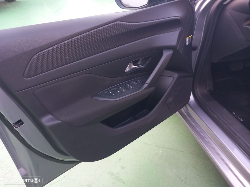 Peugeot 308 1.6 Hybrid Allure e-EAT8 - 7
