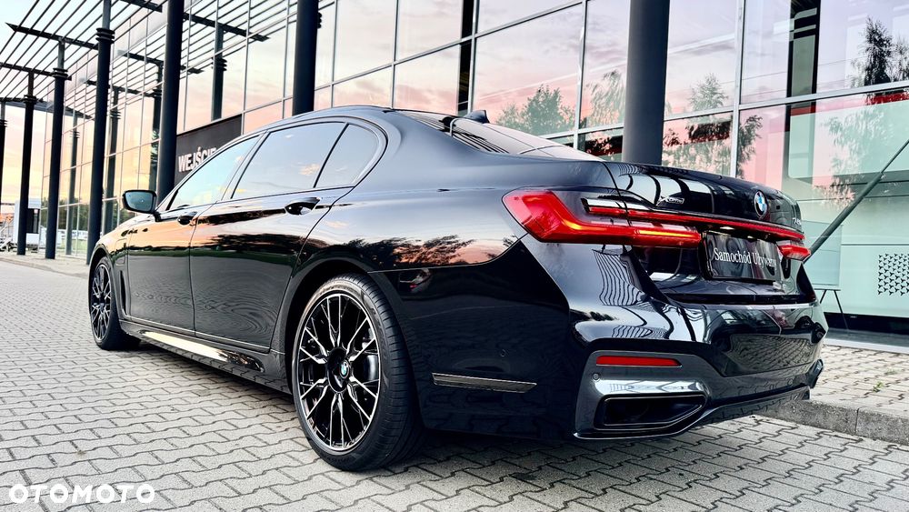 BMW Seria 7 745Le xDrive sport - 6
