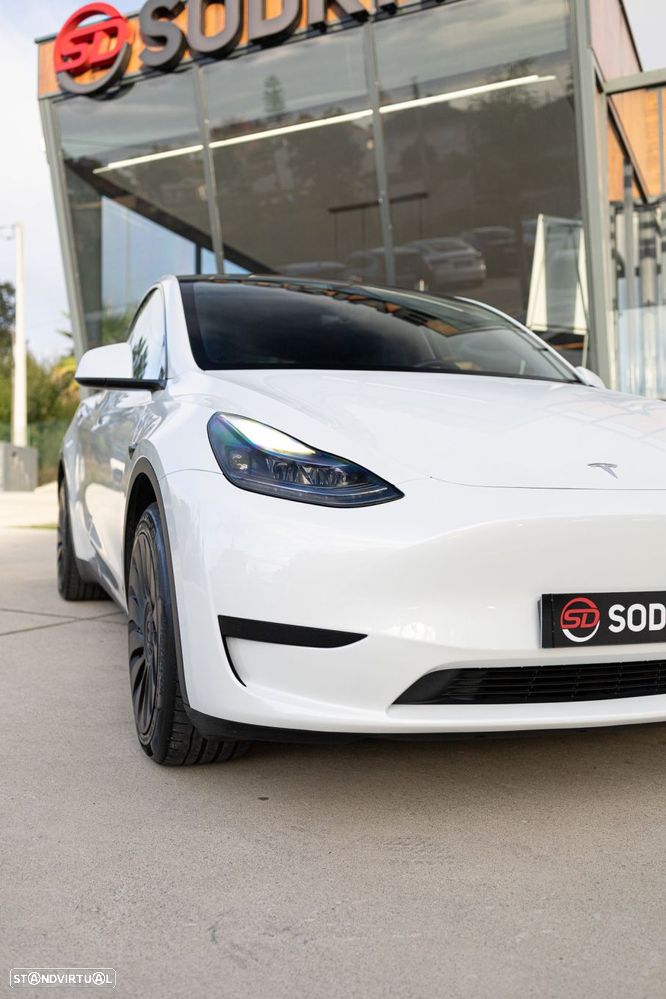 Tesla Model Y Standard RWD - 21