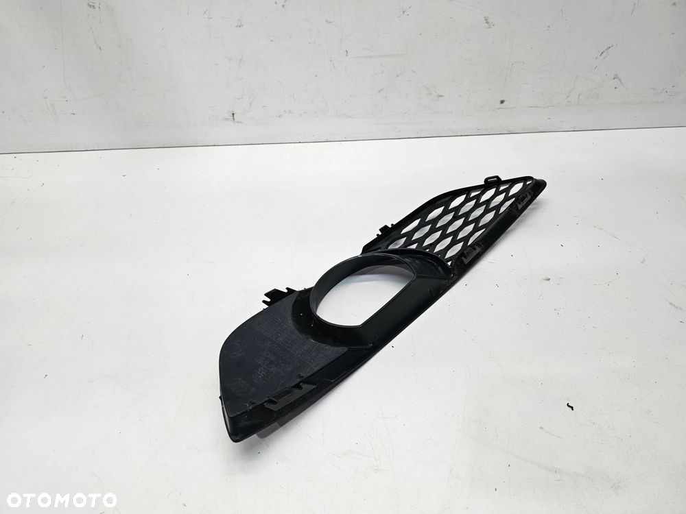 KRATKA HALOGENU ATRAPA ZDERZAKA PRAWA AUDI Q7 4L LIFT 4L0807676C - 8