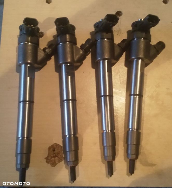 Wtryski Hyundai Santa fe 2.2crdi 0445110584