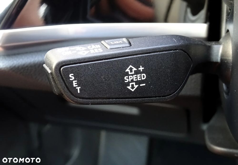 Audi Q3 2.0 TDI Sport S tronic - 23