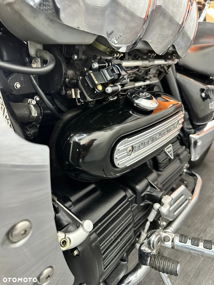 Triumph Rocket - 4