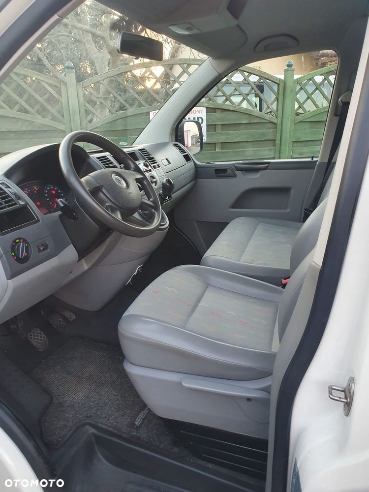 Volkswagen Transporter Shuttle Kurz - 9