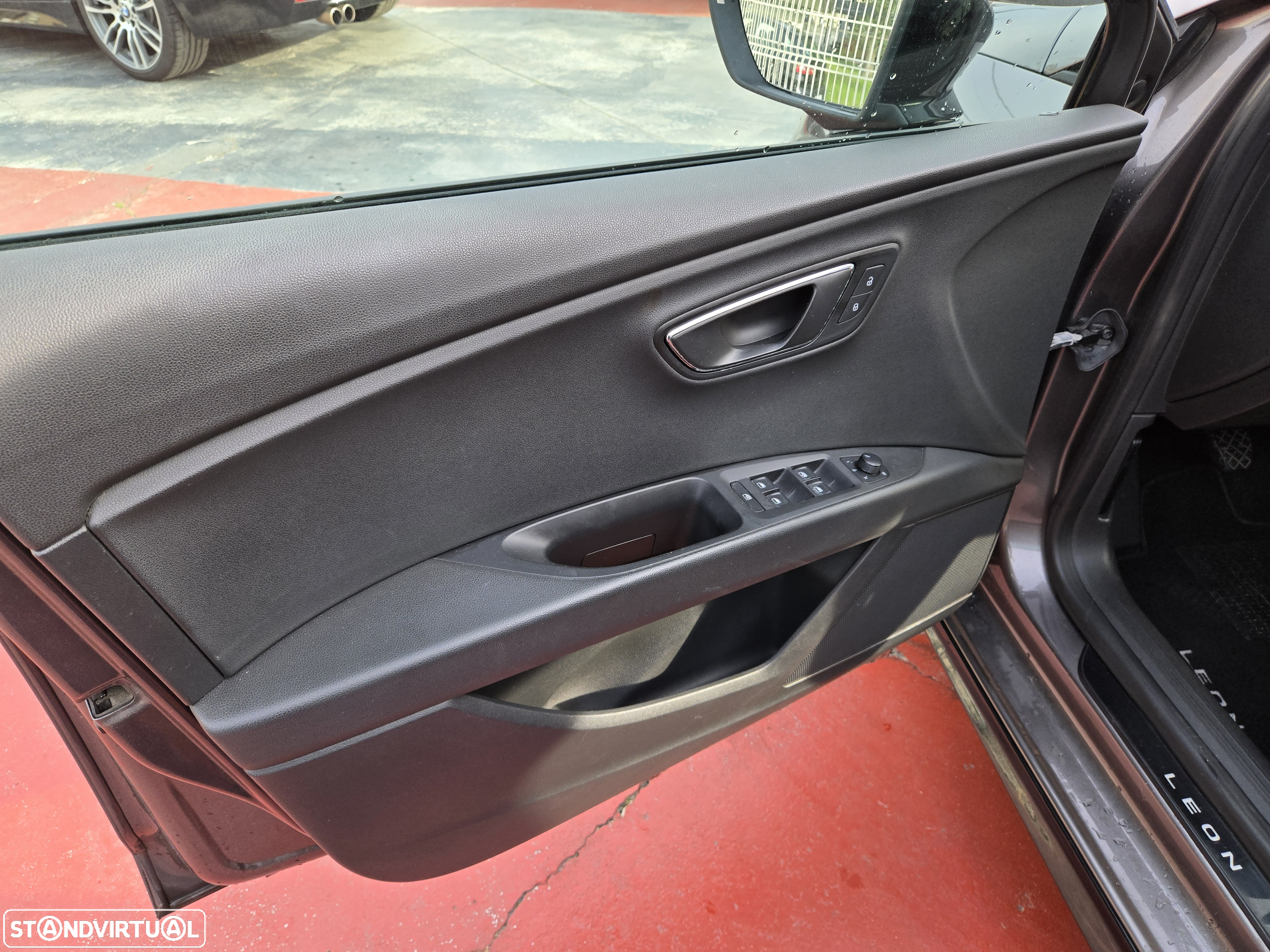 SEAT Leon 1.6 TDI S&S Style - 14